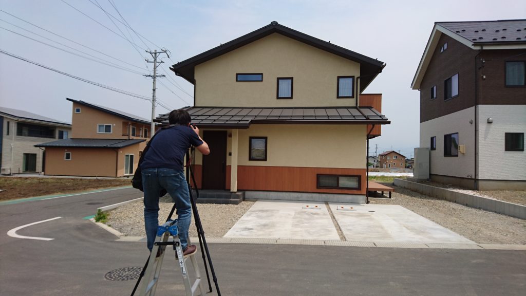 松本市波田の新築住宅で写真撮影