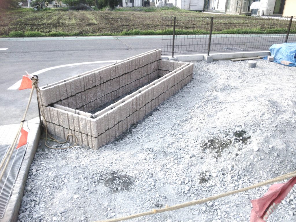 松本市の外構工事進んでいます!