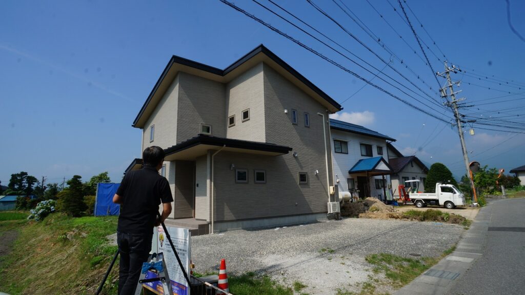 大町市の新築住宅で外観・内観撮影