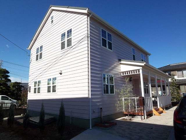 English Varie Colonial