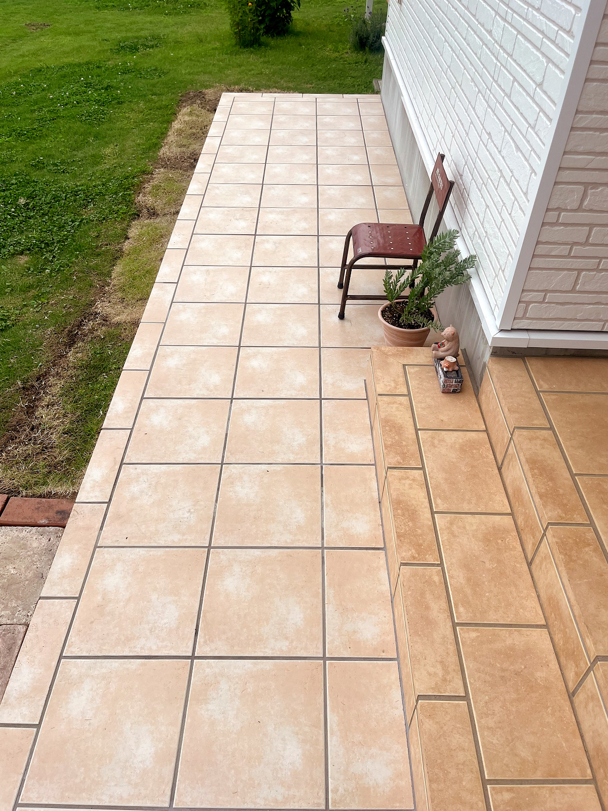 玄関テラスの拡張